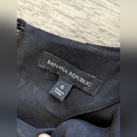 Banana Republic Size 6 Little Black Shift Dress w/ Pockets Sleeveless Lined - Picture 2 of 8